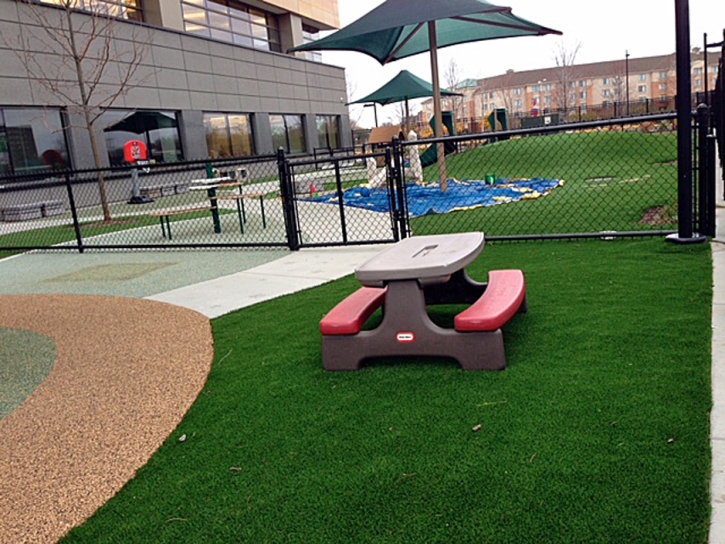 Green Lawn Roosevelt Gardens, Florida Playground Turf, Commercial Landscape